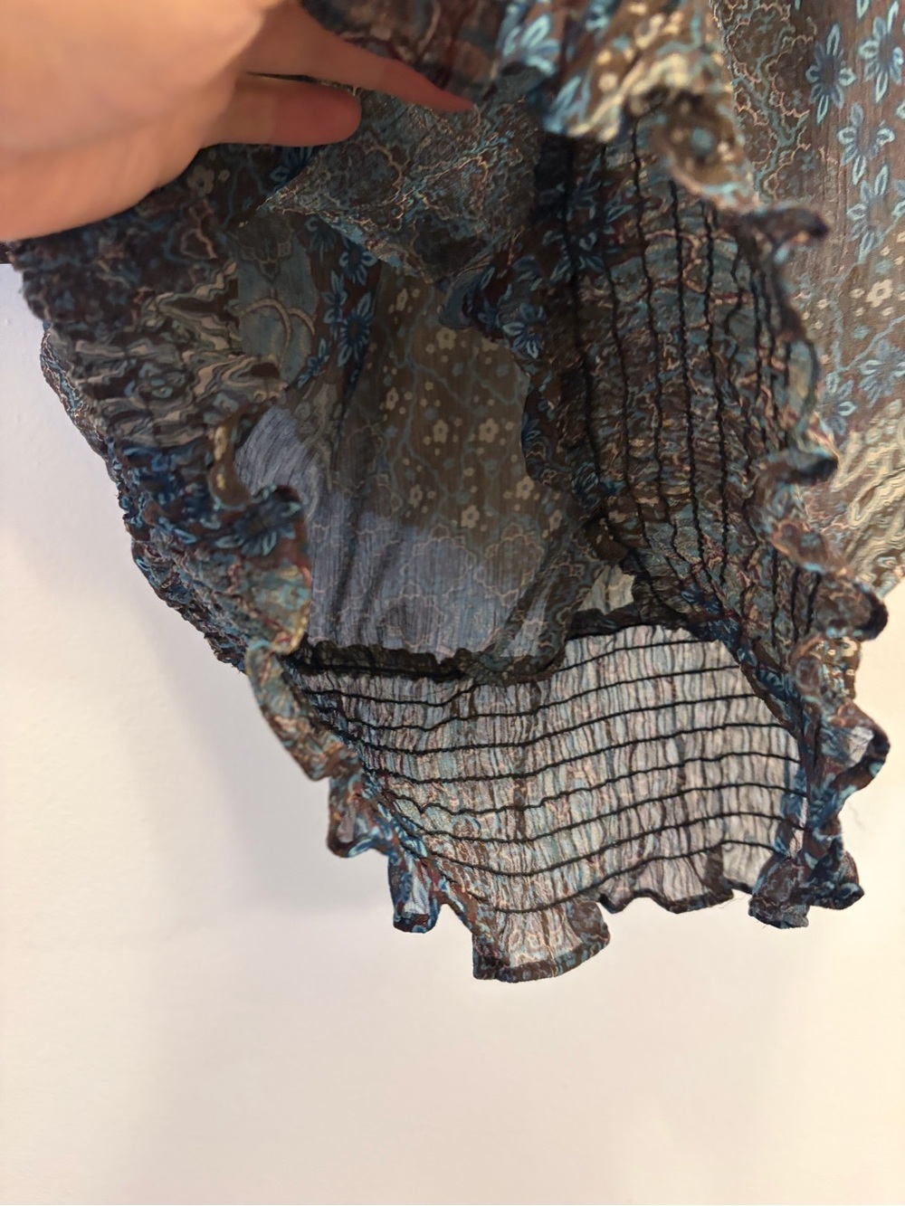 Paisley Sheer Blouse Womens Petite M Flutter Sleeve Smocked Hem a.n.a. - Picture 9 of 11